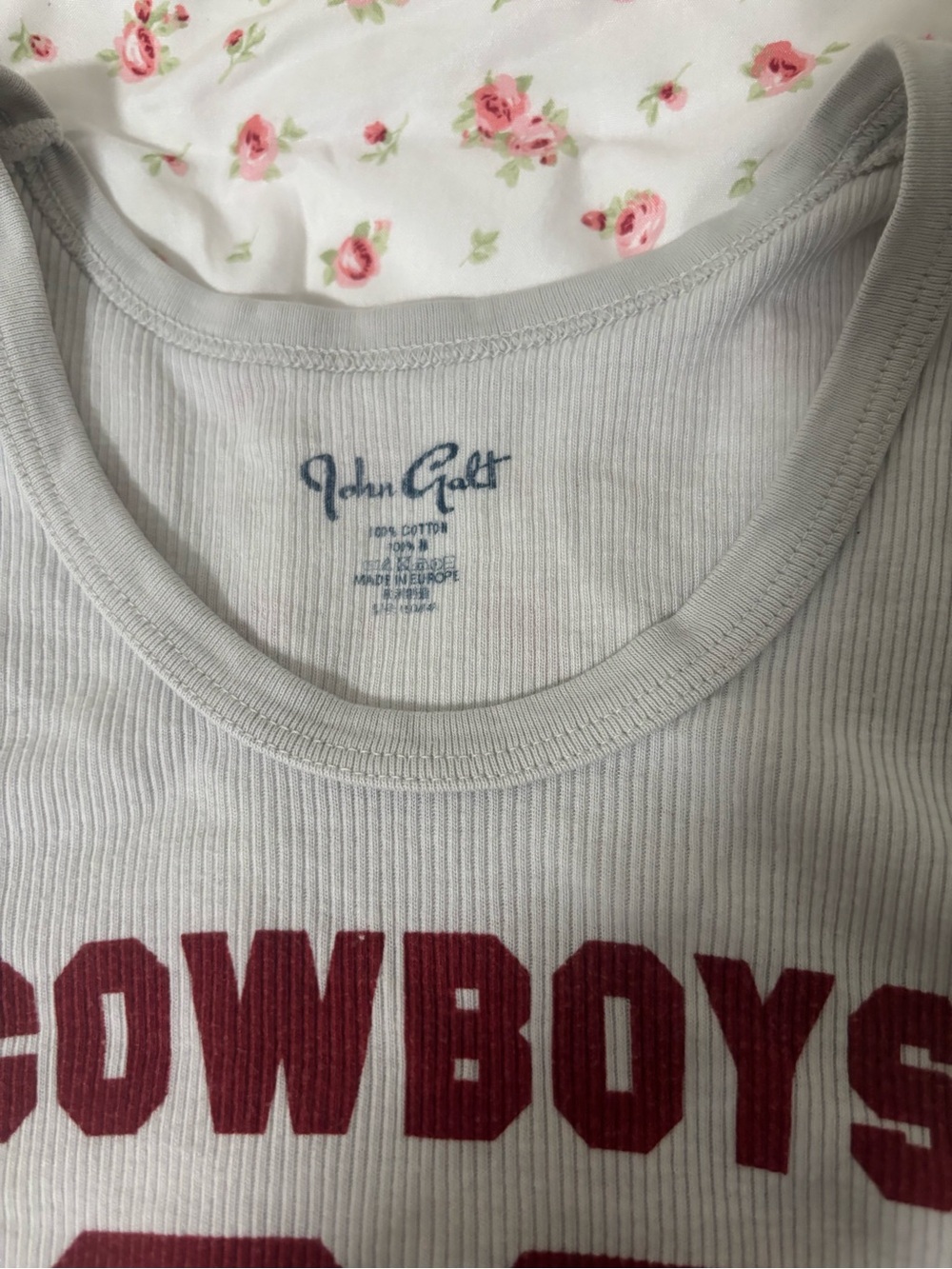 Brandy Melville Light Gray Ribbed 'COWBOYS 33' Tank Top with Maroon Print - Picture 2 of 3